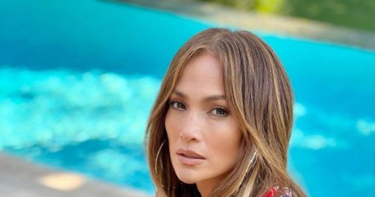 Jennifer Lopez Presume De Cuerpazo Espectacular En Bikini A Sus 52 Años 0872