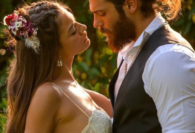 Can Yaman y Demet Özdemir protagonizaron una bonita historia de amor dentro y fuera de la pantalla.