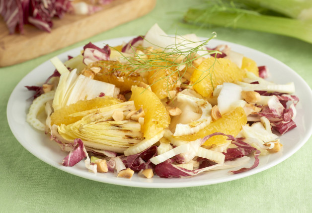 ensalada-de-endibias-y-achicoria-con-mandarinas