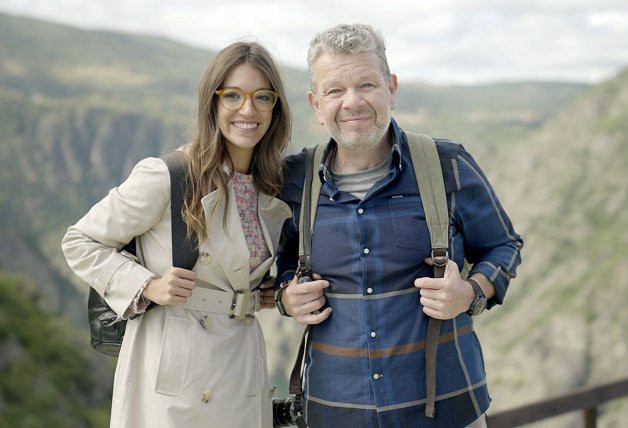 Chicote, con Ana Guerra, una de las invitadas de "Fuera del mapa".