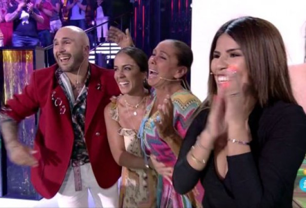 Kiko Rivera, Anabel Pantoja, Isabel Pantoja e Isa P en la gala de Supervivientes 2019.