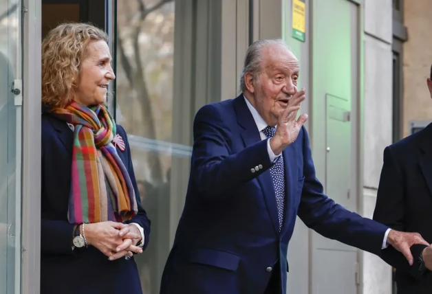 El rey Juan Carlos y la infanta Elena tienen un saludo secreto