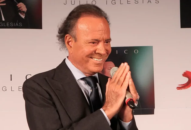 Julio Iglesias.