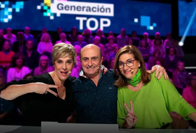 Luisa Martín junto a Pepe Viyuela y Anabel Alonso en el programa 'Generación Top'.
