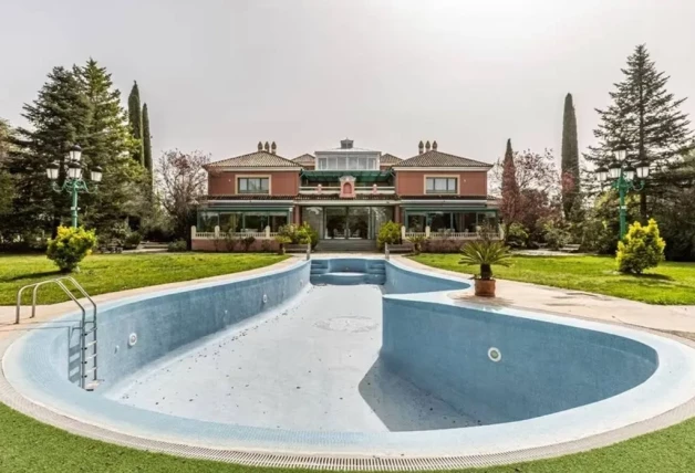 La mansión en Boadilla del Monte de José Luis Moreno está a la venta