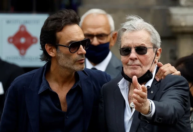 ALAIN DELON CON SU HIJO ANTHONY DELON EN PARIS