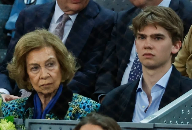 Miguel Urdangarin junto a su abuela, la reina Sofía.