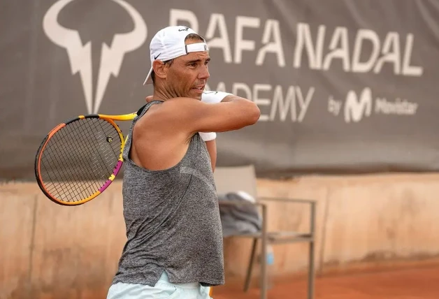 Rafa Nadal tiene una academia de tenis que se ha convertido en lugar de peregrinaje para muchas celebridades.