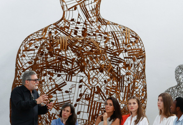 La Princes Leonor con Jaume Plensa