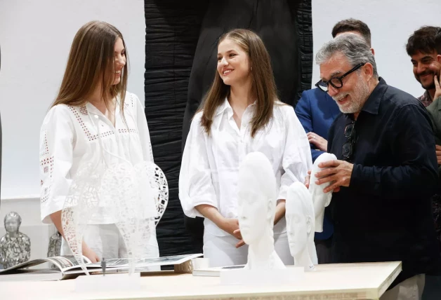 Leonor y Sofía Premios Princesa de Girona 2024 Escultor