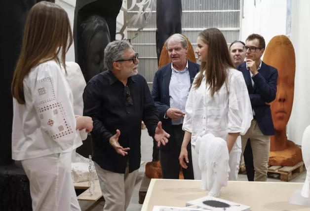 Leonor y Sofía Premios Princesa de Girona 2024 Escultor