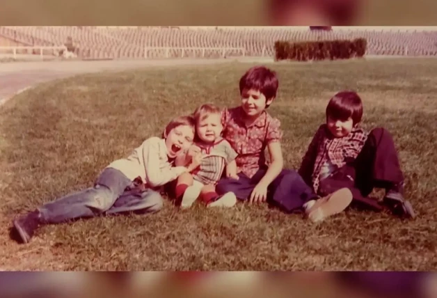 Sandra Barneda con su hermano Enrique 6