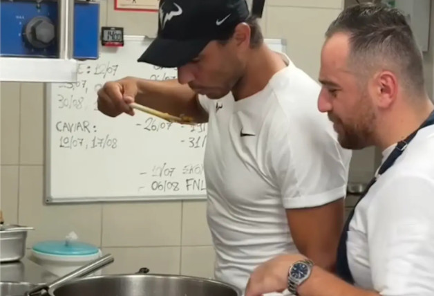 rafa nadal cocinando arroz