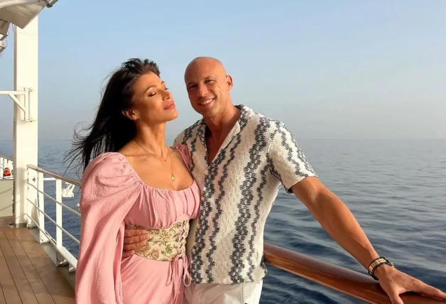 sonia ferrer y su marido de crucero