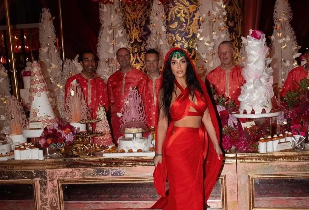 Kim Kardashian en boda india4