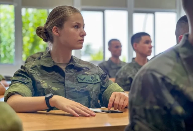 Imagen de Leonor en la escuela militar de Zaragoza. EFE.