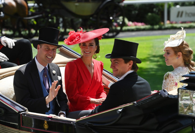 Beatriz de York con Kate y Guillermo