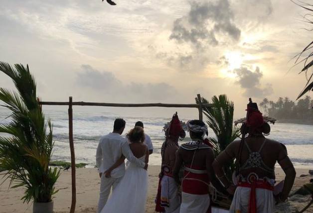 La boda fue celebrada en un entorno idílico.