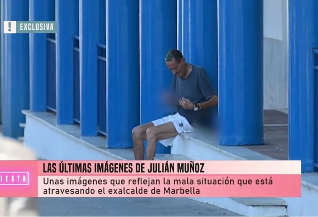 Julián Muñoz, en los alrededores de su casa.