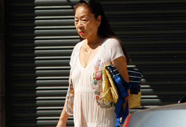 Junko dando un paseo por las calles de Sevilla