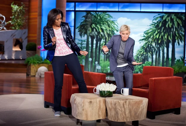 Ellen DeGeneres bailando con Michelle Obama cuando la exprimera dama acudió a su programa.