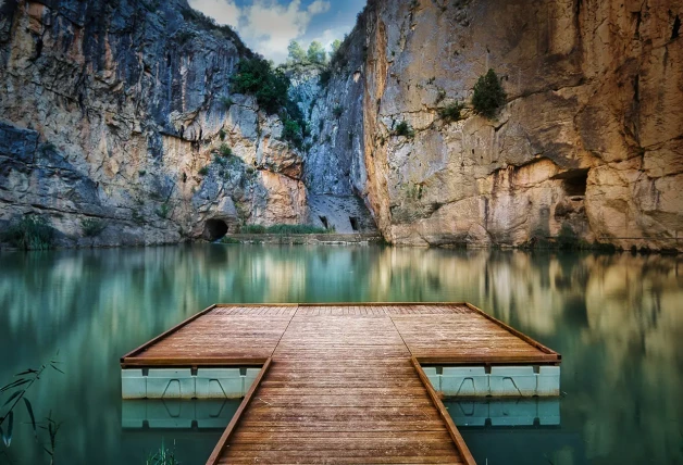 En la localidad valenciana de Chulilla existe esta refrescante zona que en verano se convierte en el sitio preferido de los habitantes y turistas.