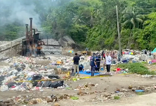 Agentes en el vertedero de Koh Phangan, donde se encontraron partes del cuerpo del médico colombiano. El resto del cadáver lo lanzó Daniel Sancho al mar desde un kayac.