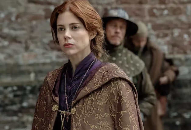 Charlotte Hope como Catalina de Aragón en la serie 'The Spanish Princess'.