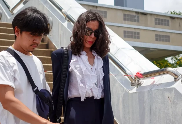 Silvia Bronchalo saliendo del juzgado de Tailandia tras la sentencia de cadena perpetua a su hijo Daniel Sancho