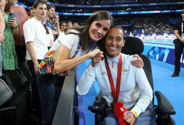 Letizia felicitó a la deportista zaragozana Teresa Perales por su meritoria medalla de
bronce.