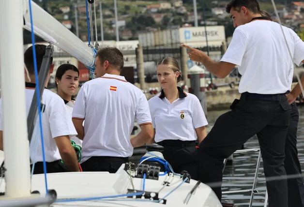 Leonor durante su formación de vela.