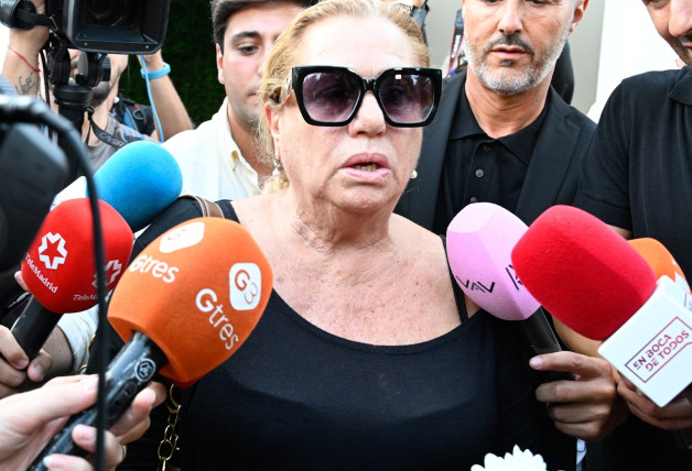 Mayte Zaldivar sale del tanatorio de San Bernabé en Marbella tras el fallecimiento de Julián Muñoz, a 24 de septiembre de 2024, en Marbella (Andalucía, España).
MUERTE;TANATORIO
Fredy Torra / Europa Press
24/9/2024