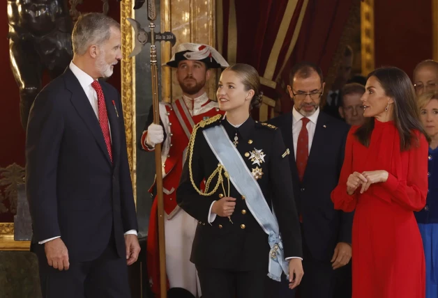 Reina Letizia, rey Felipe y Leonor.