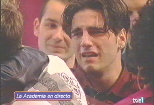 David Bustamante llorando