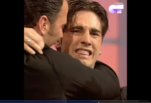 David Bustamante llorando