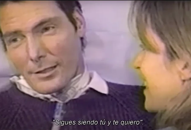 Cristopher Reeve con su mujer en una escena del documental.