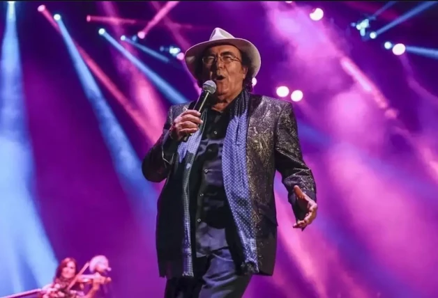 Al Bano durante uno de sus conciertos.