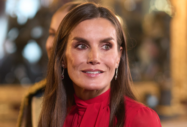 LA REINA EN LA RECEPCION POR DIA DE LA HISPANIDAD 2024 EN EL PALACIO REAL.