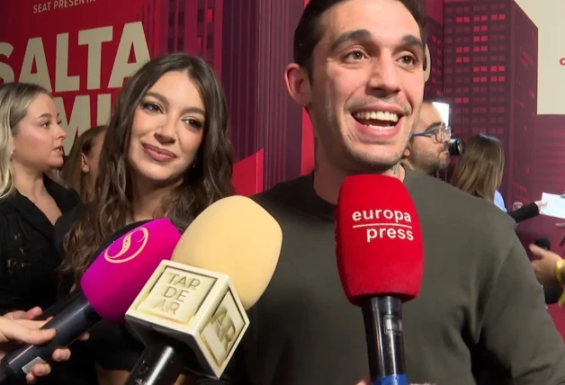 Ana Guerra y Víctor Elías en el estreno de 'Salta conmigo'