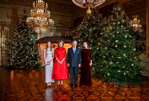 Los reyes Felipe y Matilde de Bélgica con sus dos hijas, Eleonor y Elisabeth, la heredera.