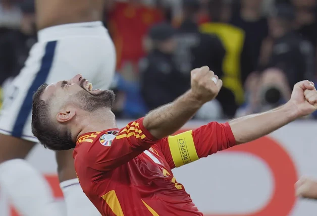 El futbolista Dani Carvajal celebrando la victoira de España en la Eurocopa 2024.