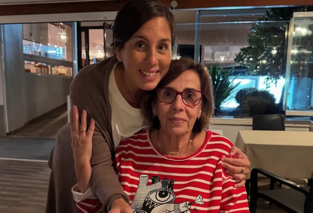 Anabel Pantoja con su madre, Merchi.