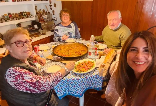 Nuria Roca en imágenes con sus padres compartidas en redes