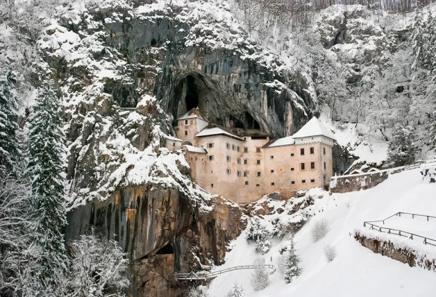 Castillo de Predjama