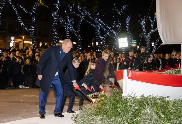 La familia real de Mónaco en la celebración de Santa Devota