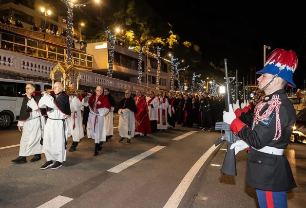 La familia real de Mónaco en la celebración de Santa Devota