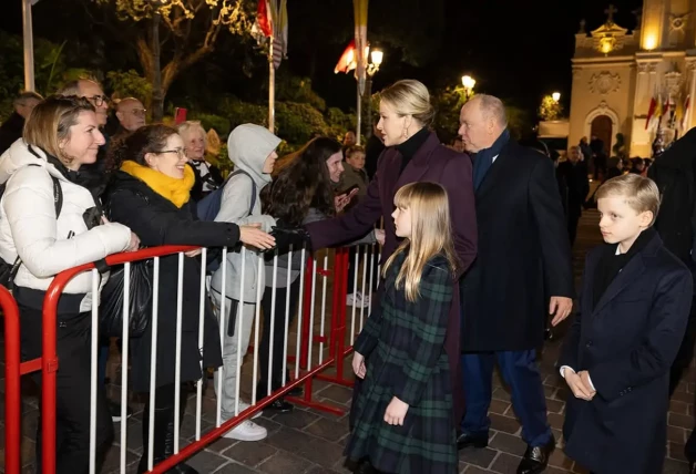 La familia real de Mónaco en la celebración de Santa Devota