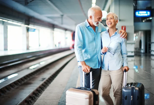 Pareja viajando