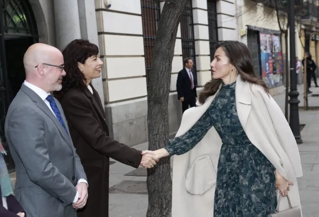 Su Majestad la Reina recibe el saludo de la ministra de Igualdad, Ana Redondo