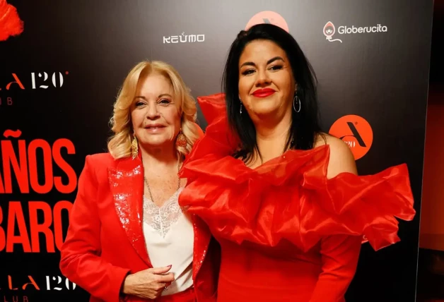 Barbara Rey y una amiga en su 75 cumpleaños